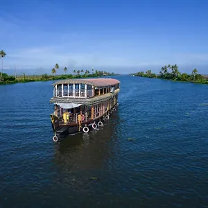 coco-floatel.hotels-alappuzha.com/