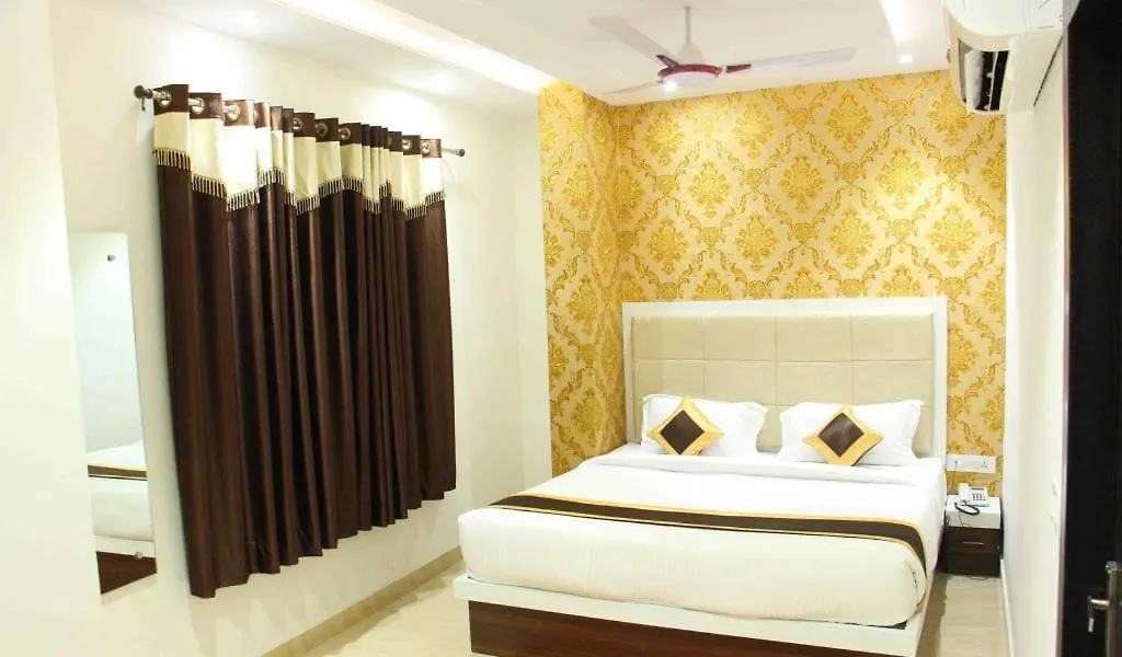 Hotel Incredible Taj Agra  India